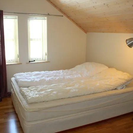 Julandia 4 Bedroom Cabin Nyaraló
