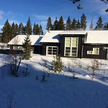 Julandia 4 Bedroom Cabin *
